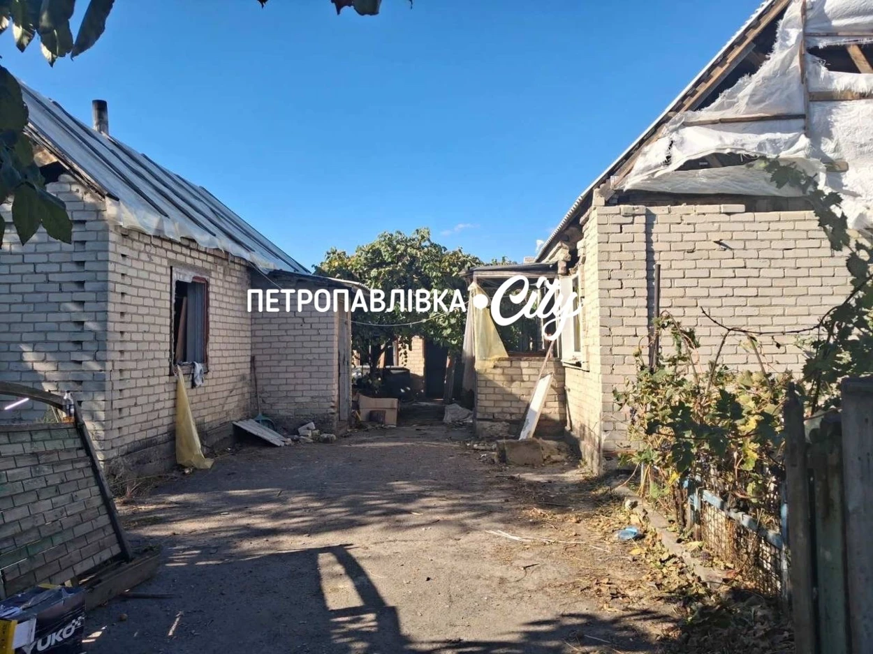 У Миколаївській громаді російські війська вдарили КАБом: зруйновано будинок, пошкоджено ще 15