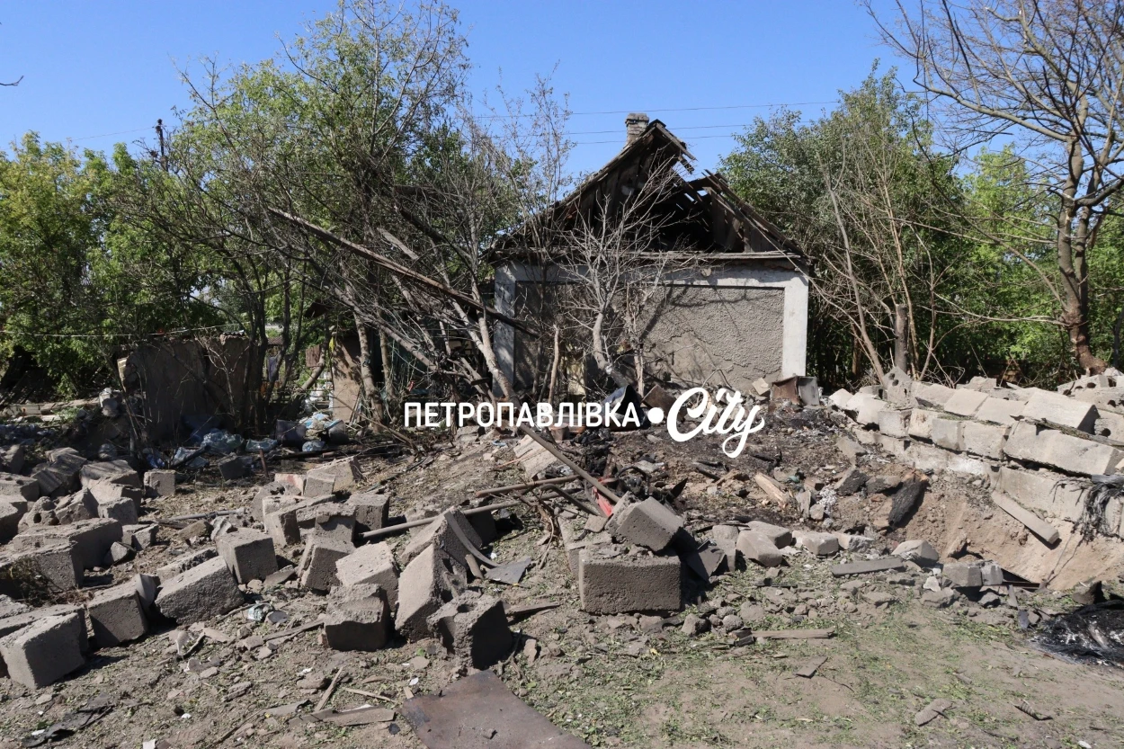 «Залишилися в спідньому»: у Самарському «Шахед» знищив будинок родини (ВІДЕО)