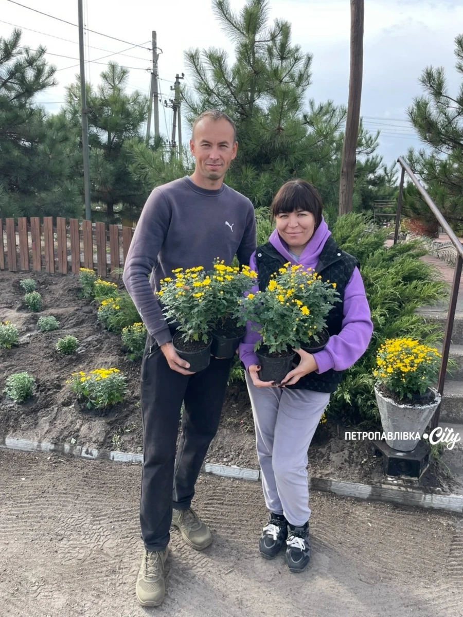 Він дбав про села, вона — про дітей: історія кохання старости Євгена й учительки Марини