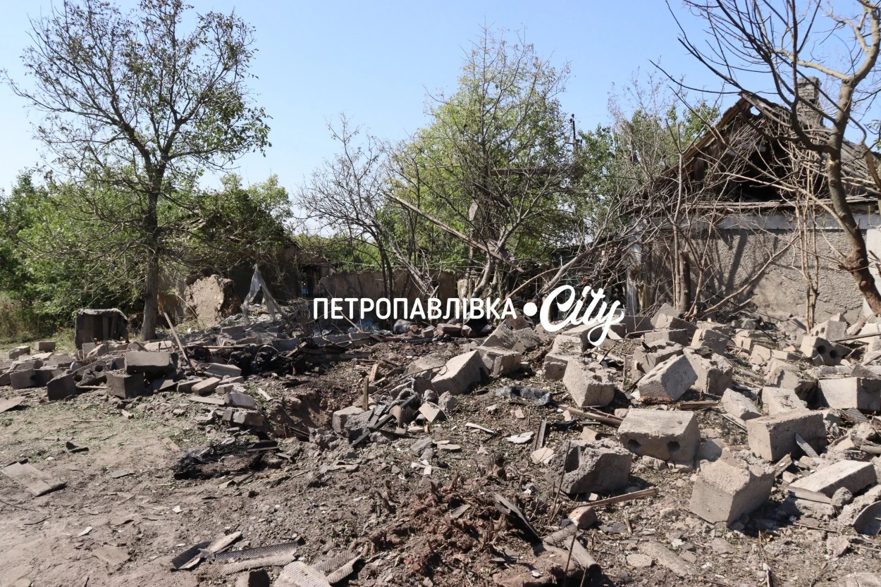 «Залишилися в спідньому»: у Самарському «Шахед» знищив будинок родини (ВІДЕО)