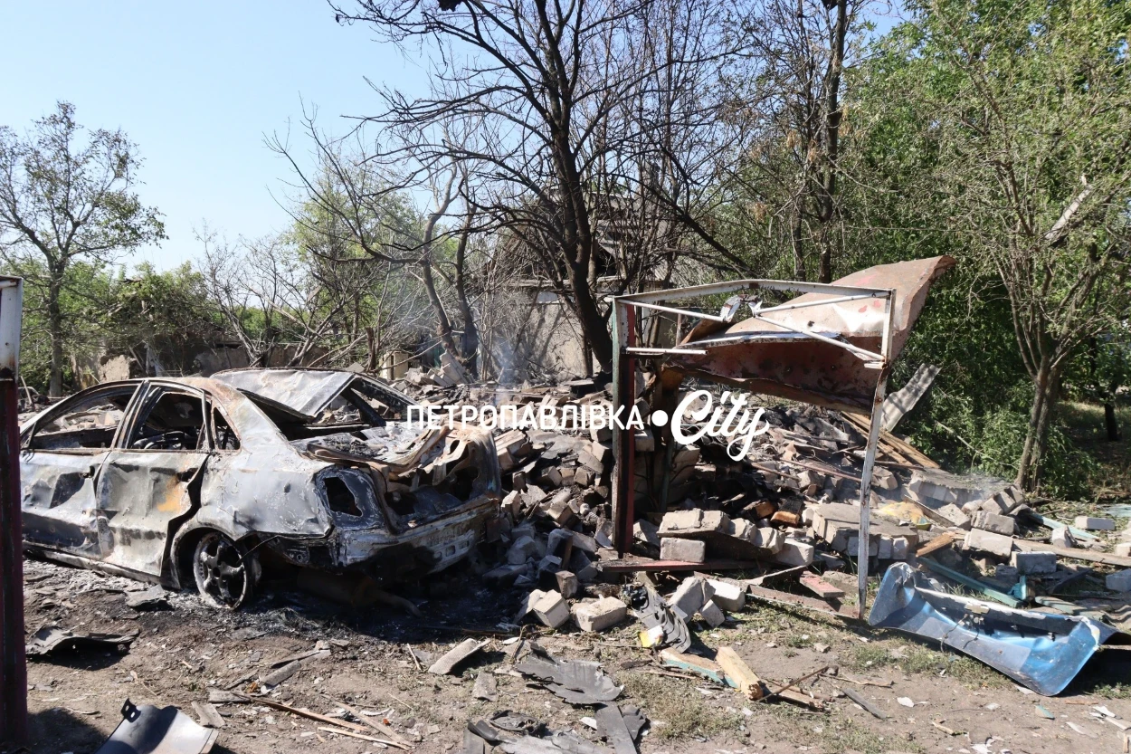 «Залишилися в спідньому»: у Самарському «Шахед» знищив будинок родини (ВІДЕО)
