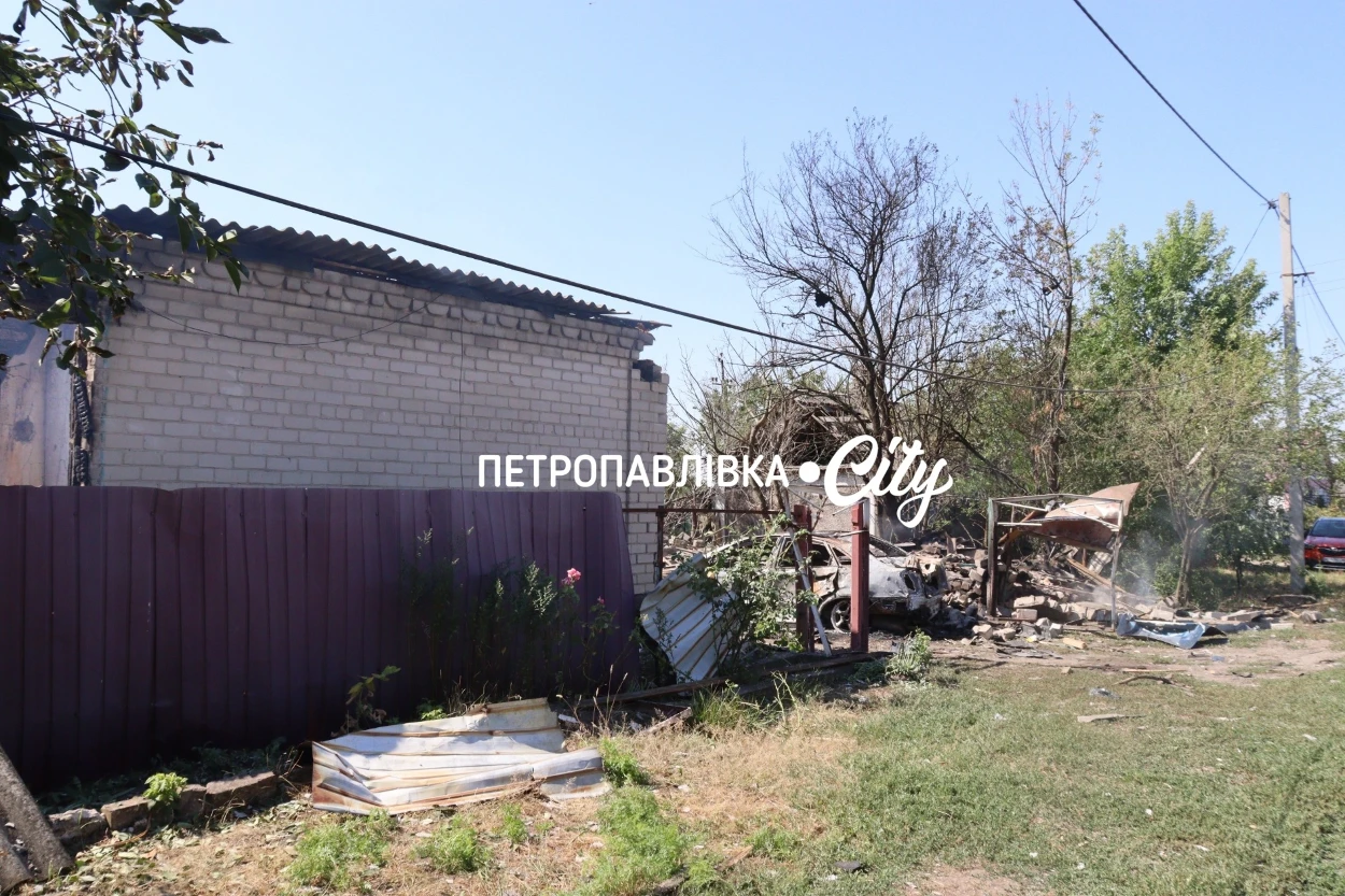 «Залишилися в спідньому»: у Самарському «Шахед» знищив будинок родини (ВІДЕО)