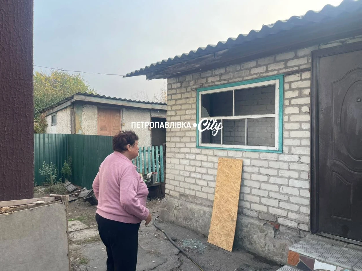 Ворожі дрони атакували Петропавлівку та Мар'їнку