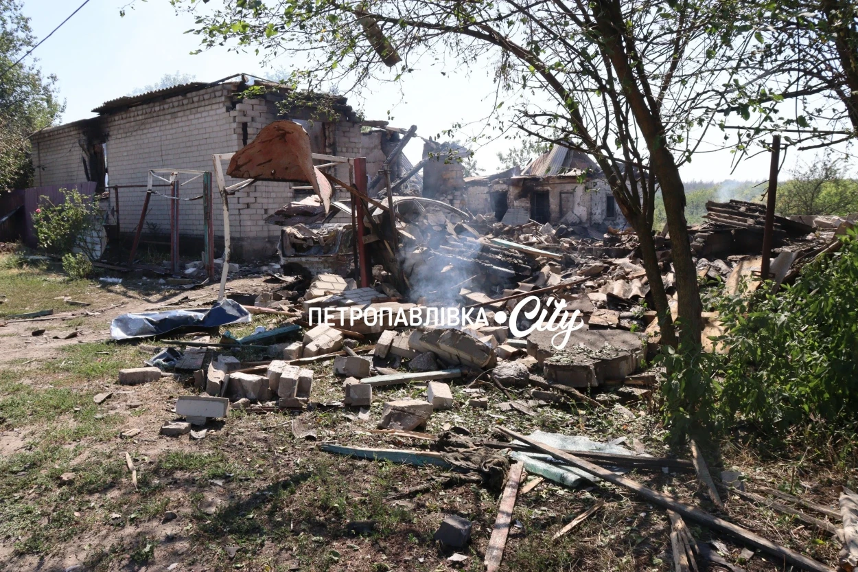 «Залишилися в спідньому»: у Самарському «Шахед» знищив будинок родини (ВІДЕО)