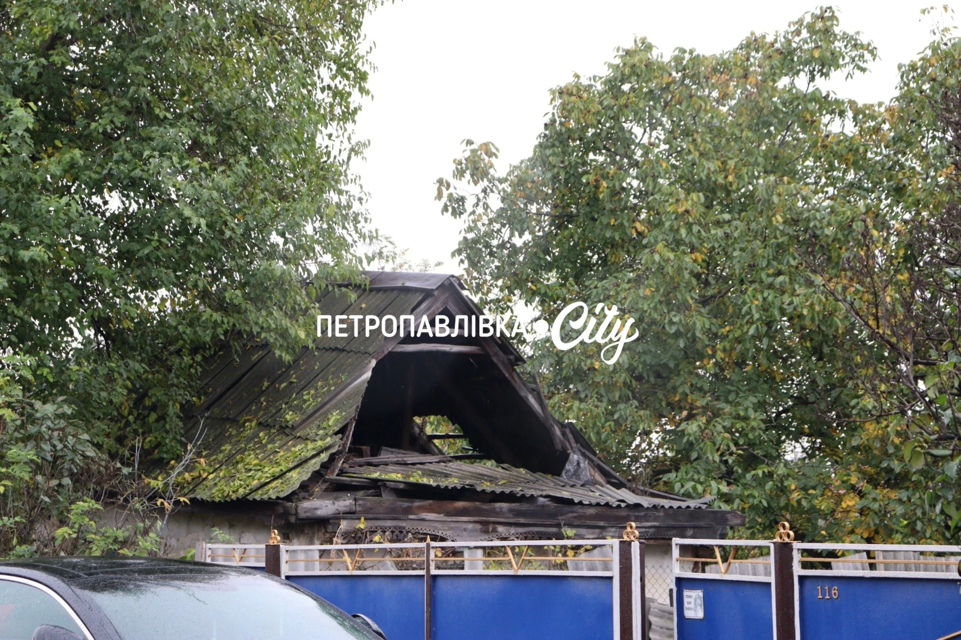 Ніч, після якої не стало будинку: два «Шахеди» вдарили по оселі родини з Петропавлівки (ВІДЕО)