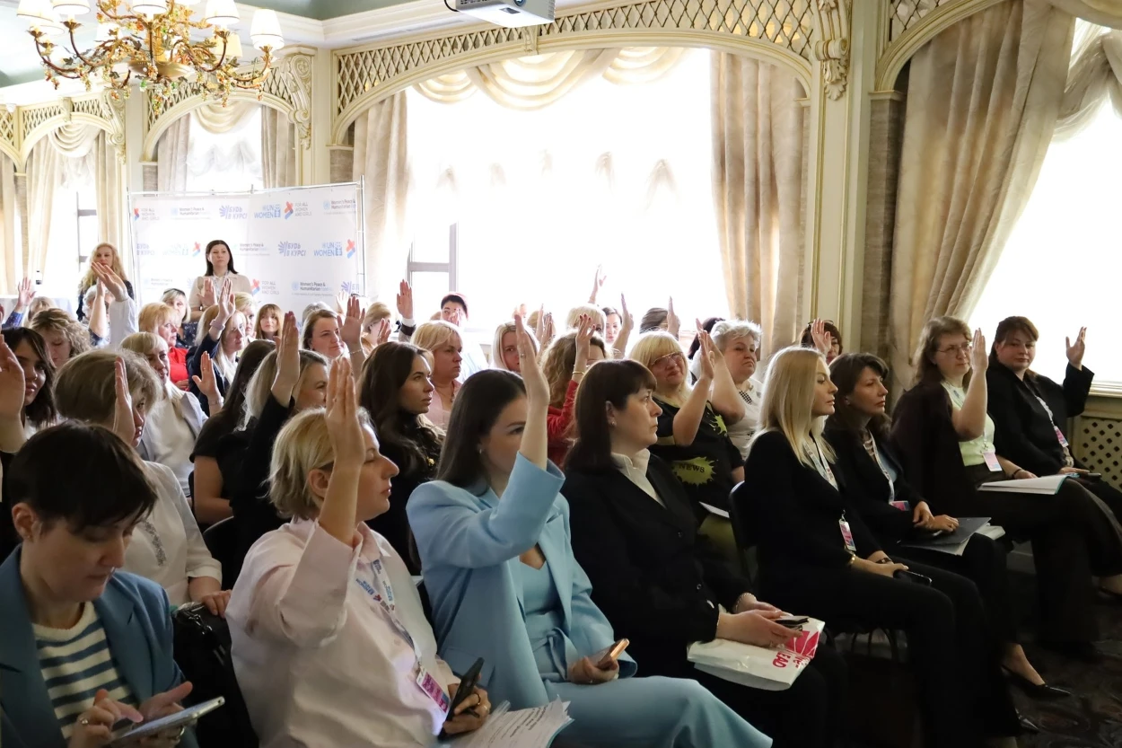 60% жінок Дніпропетровщини залучені до гуманітарної допомоги, 10% - впливають на її координацію