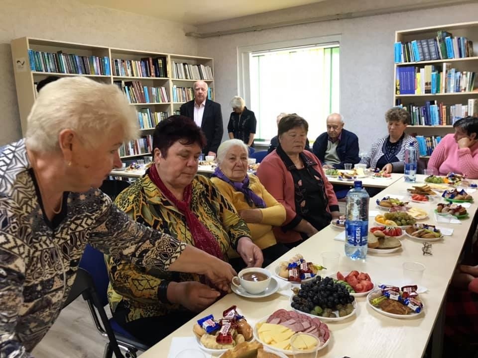 Зібралася ветеранська організація у центрі "КVІТКА"