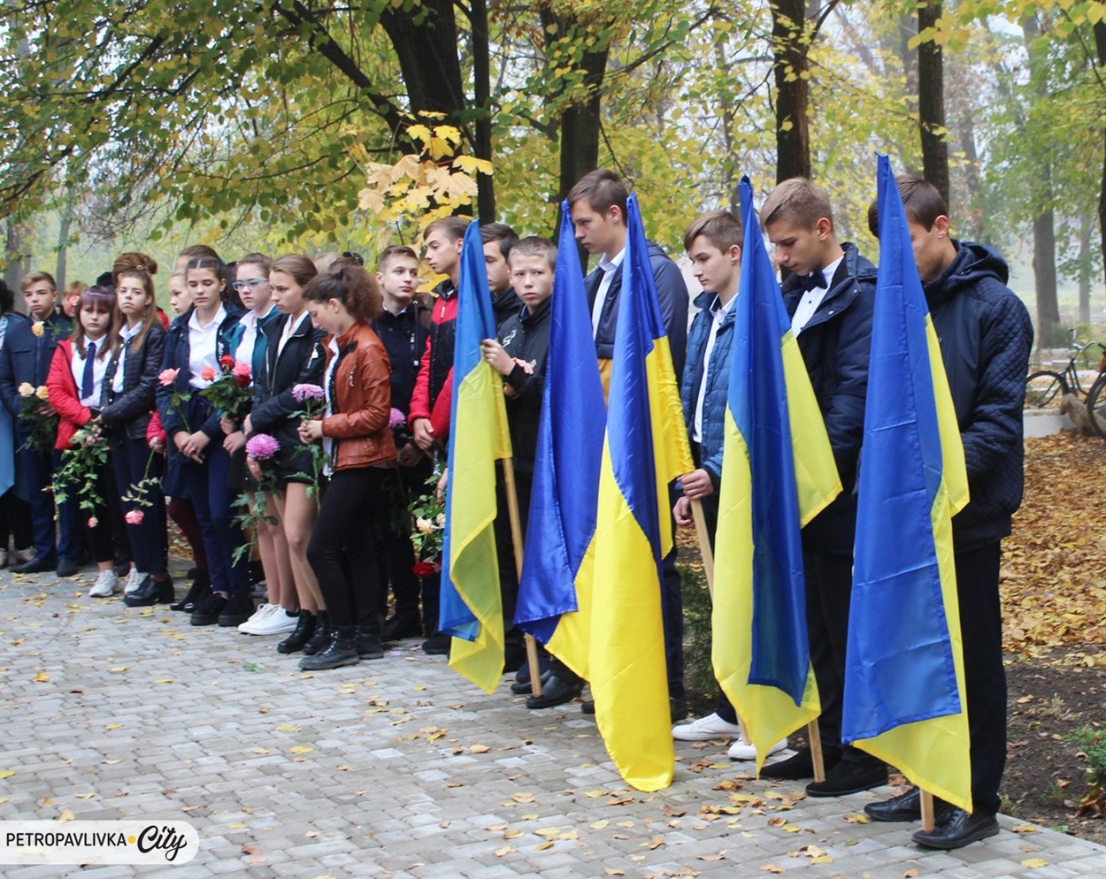 Алеєю Слави вишикувалися присутні