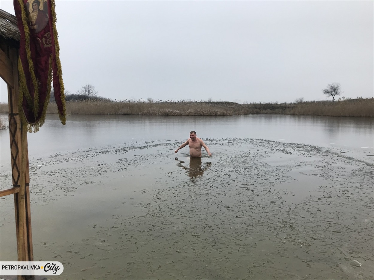 Купання на річці Бик в Петропавлівці