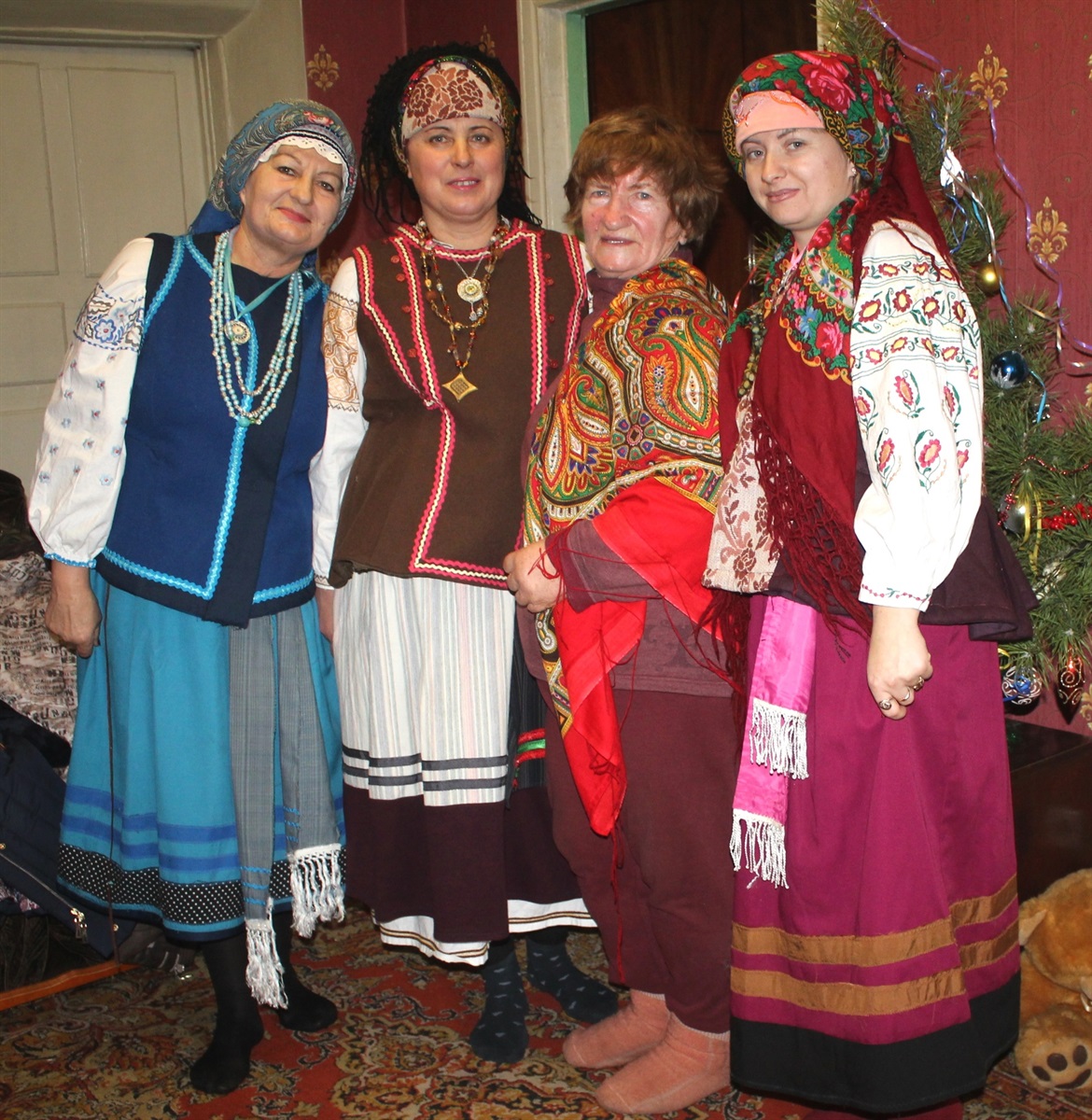 Колекція автентичного одягу