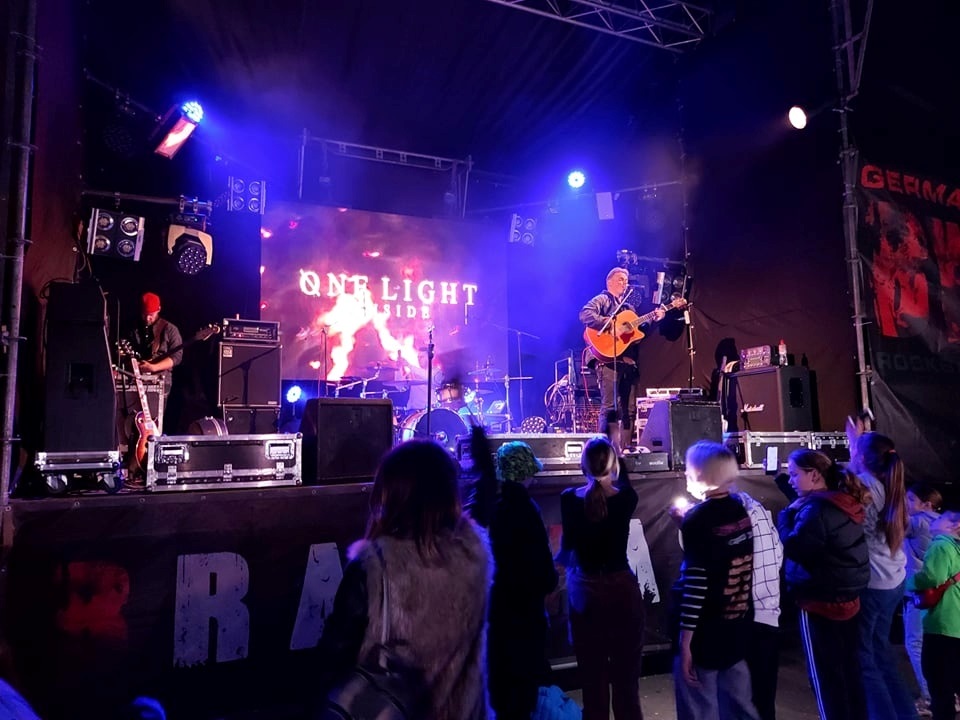 Виступ рок-гурту «One Light Inside» із Луцька