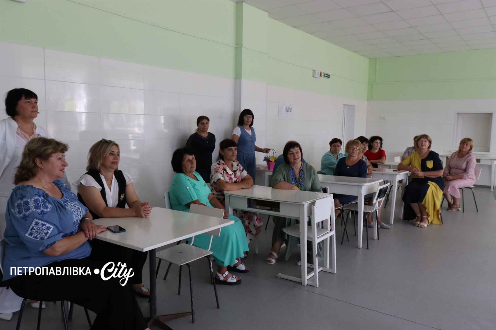 Свято Першого дзвоника у Миколаївській громаді: ювілеї шкіл, солідні подарунки та надія на Перемогу