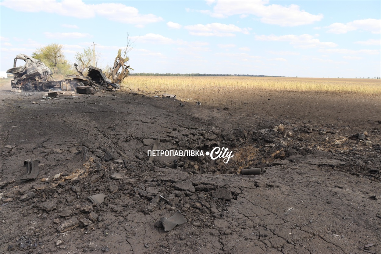 Ворожий безпілотник атакував вантажівку неподалік Олександрополя (ВІДЕО)