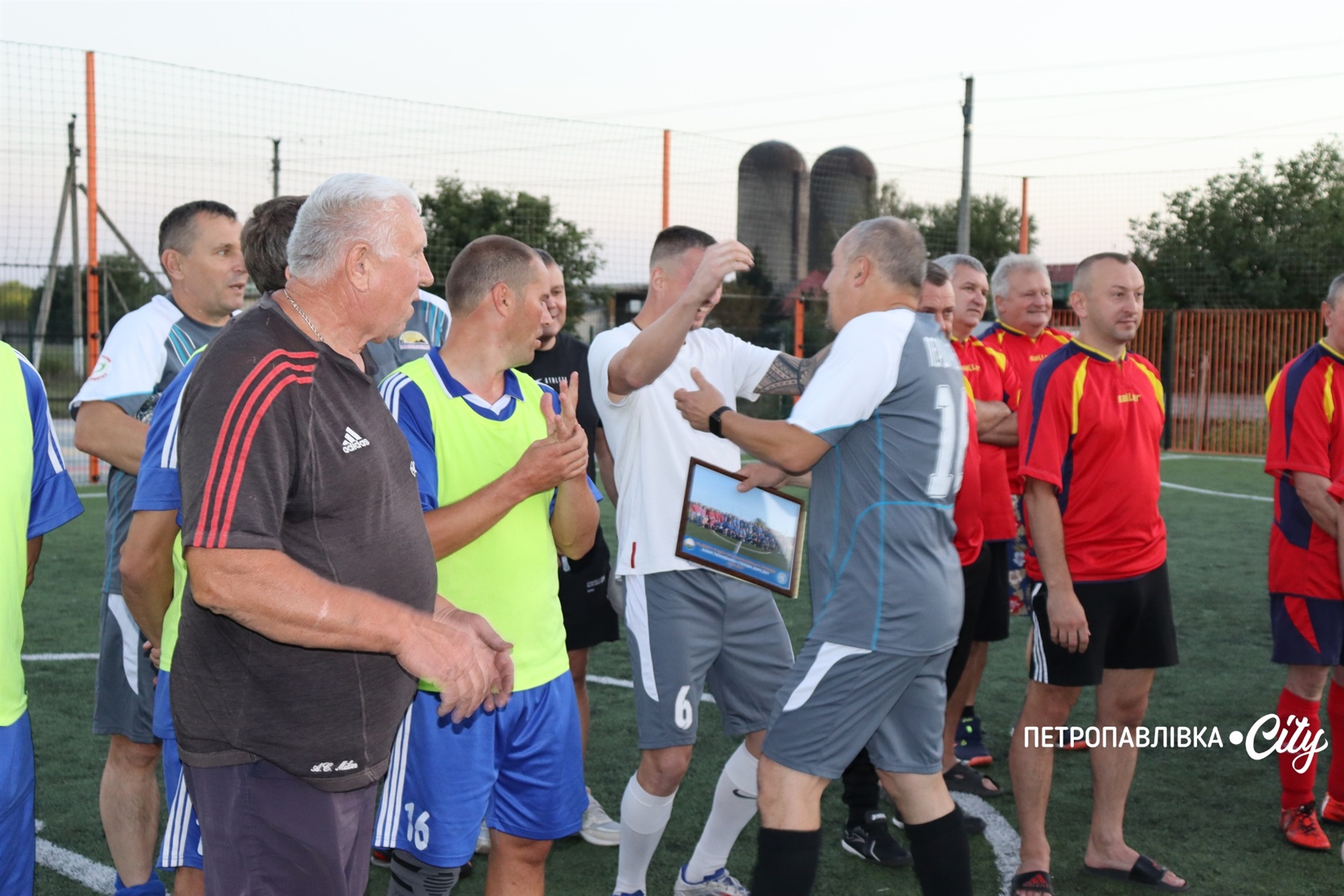 Футбольний турнір на Кубок “Степової зорі”: ветерани ЗСУ на полі разом із земляками