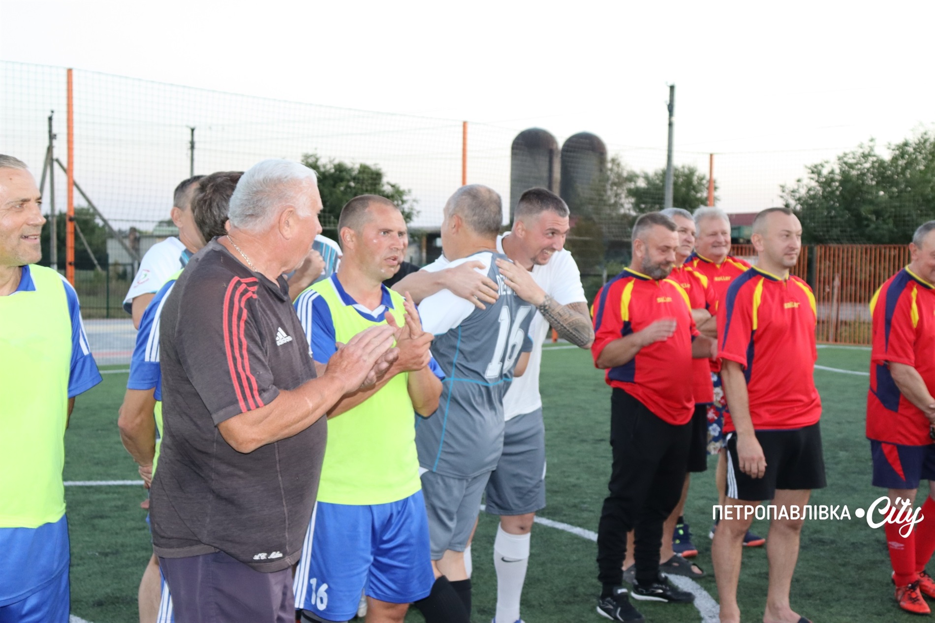 Футбольний турнір на Кубок “Степової зорі”: ветерани ЗСУ на полі разом із земляками