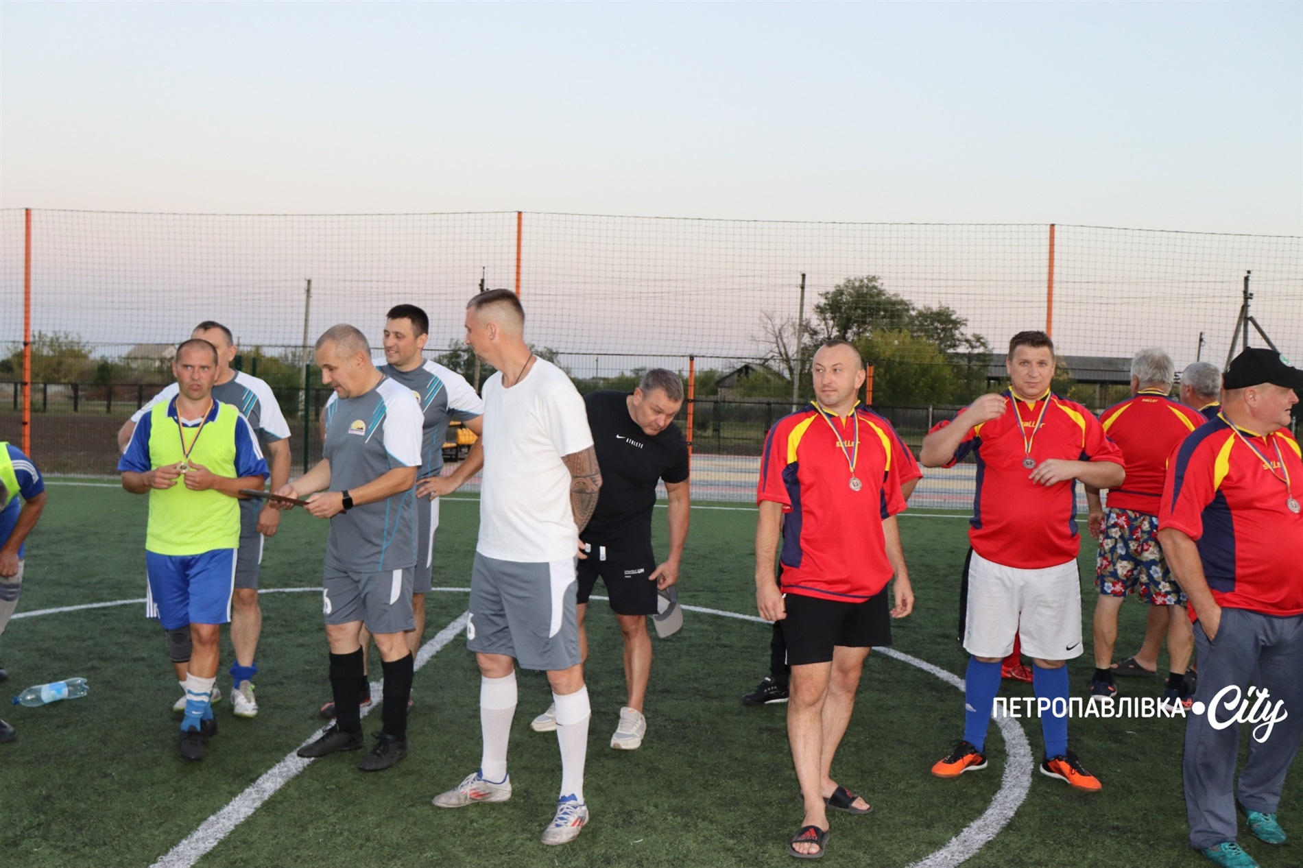 Футбольний турнір на Кубок “Степової зорі”: ветерани ЗСУ на полі разом із земляками