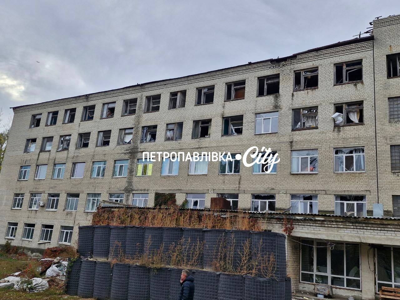 Ніч у Петропавлівці: дрони, вибухи і лікарня під ударом