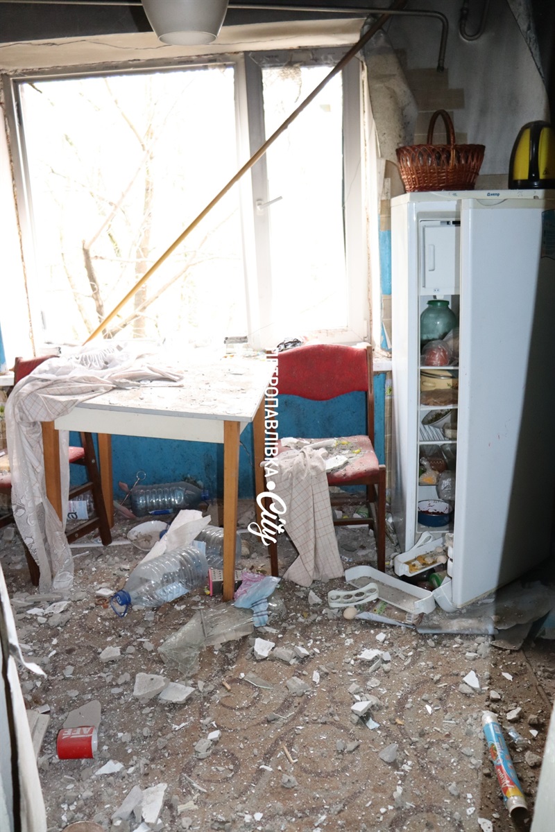 Ракети та шахеди на Петропавлівку: ворог вбиває цивільних людей