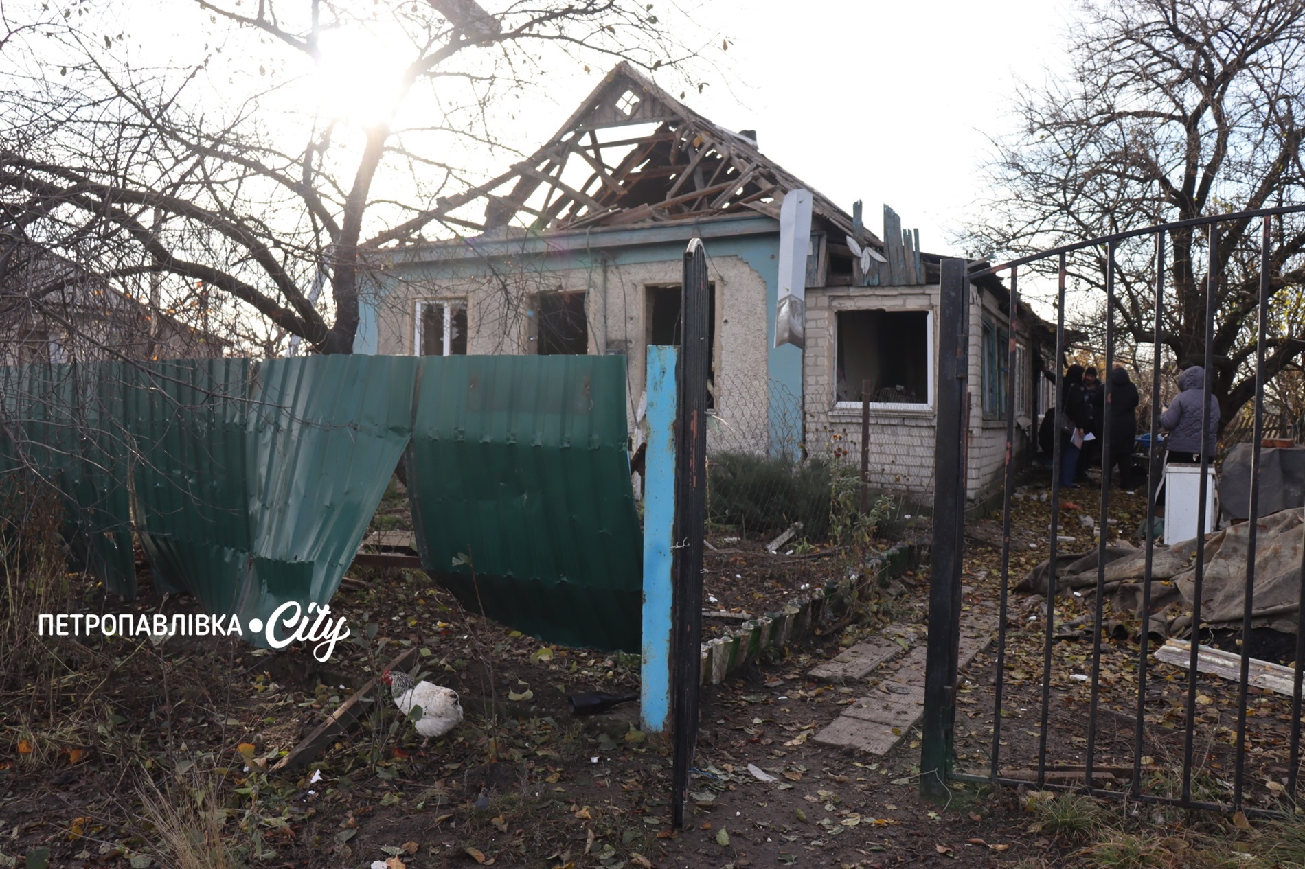 Миколаївка після ворожої атаки: загинула людина, зруйновані будинки та життя