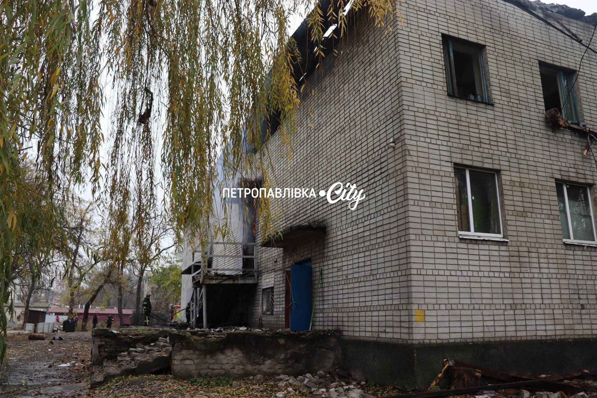 Петропавлівка під ворожим ударом: зруйновано кінотеатр, кафе, магазин (ВІДЕО)