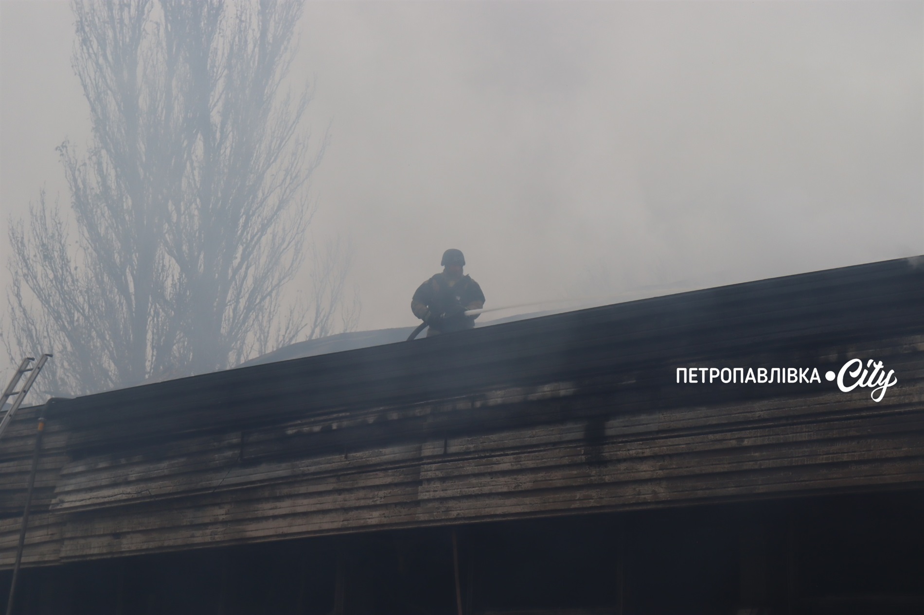 Петропавлівка під ворожим ударом: зруйновано кінотеатр, кафе, магазин (ВІДЕО)