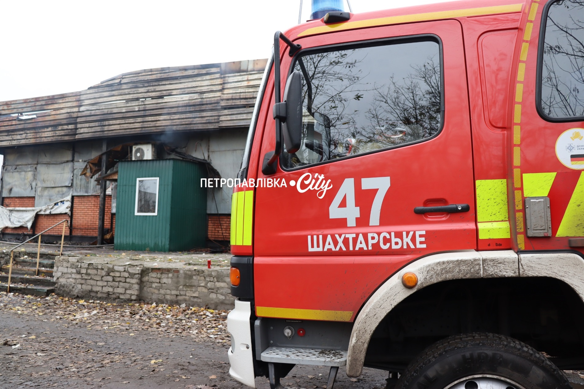 Петропавлівка під ворожим ударом: зруйновано кінотеатр, кафе, магазин (ВІДЕО)
