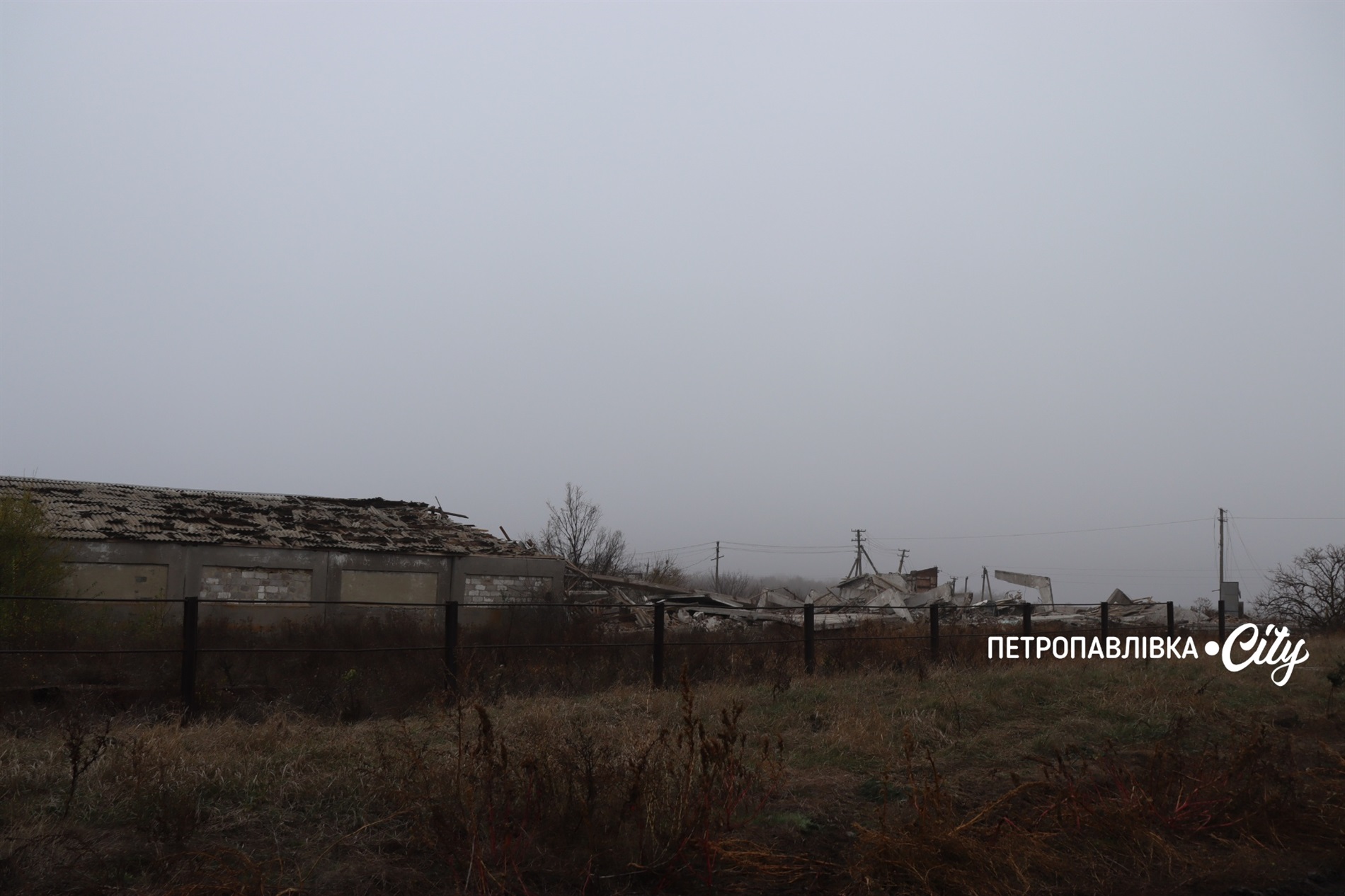 Ворог ударив по аграріях Маломиколаївки: зруйновані техніка та склади, втрачені врожаї (ВІДЕО)