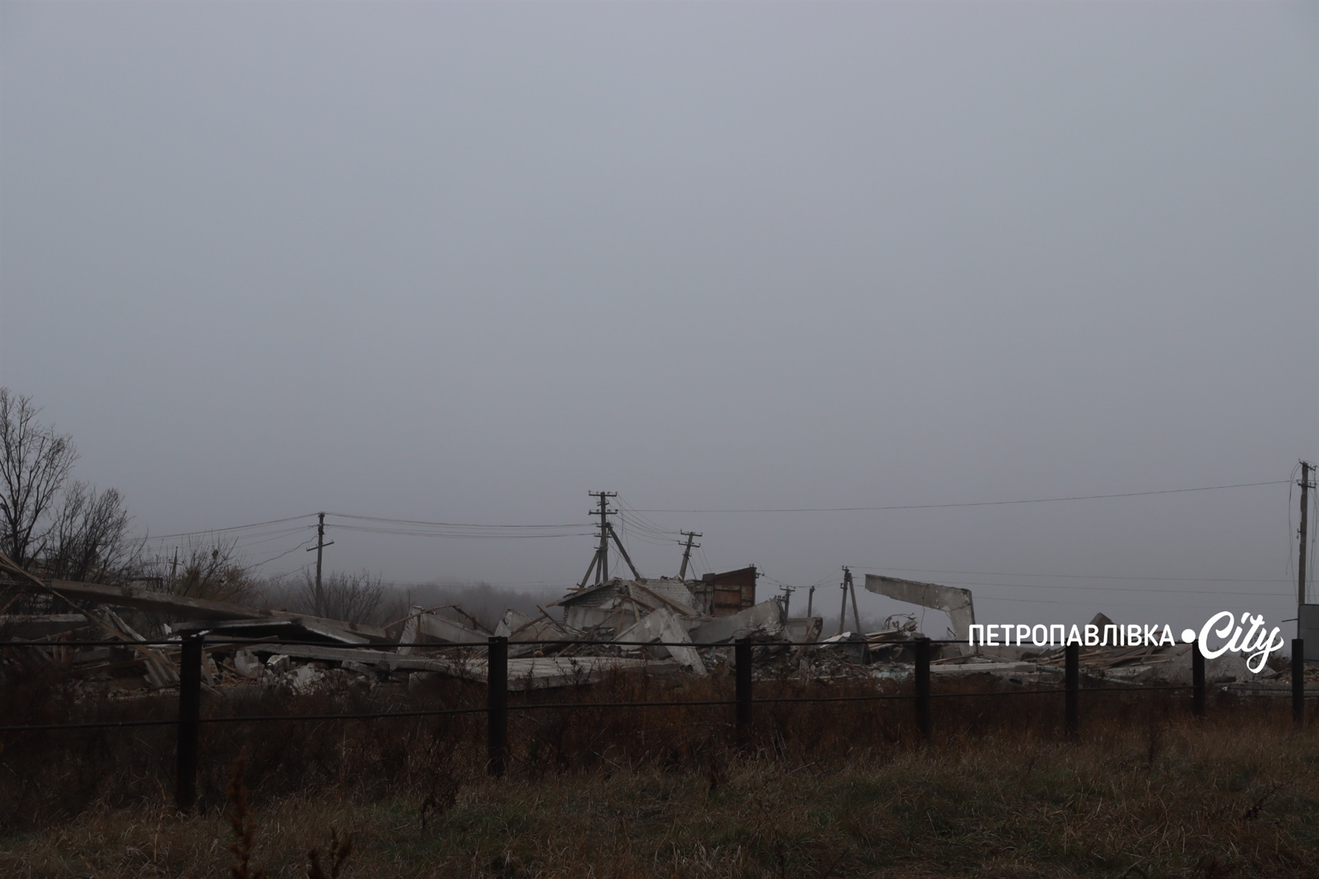 Ворог ударив по аграріях Маломиколаївки: зруйновані техніка та склади, втрачені врожаї (ВІДЕО)
