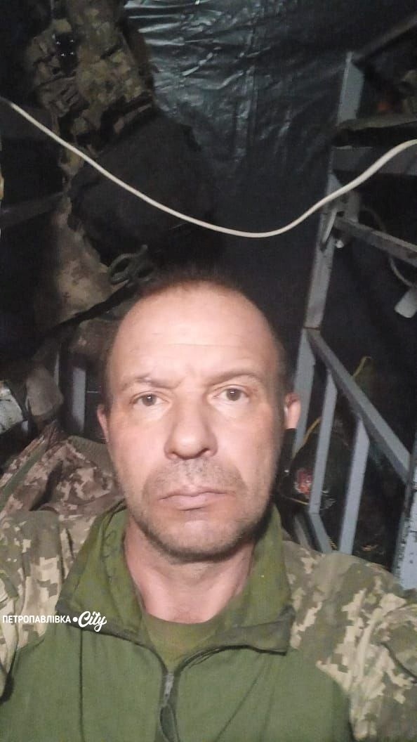 На щиті додому… Село Троїцьке провело в останню путь захисника Сергія Овечка (ВІДЕО)