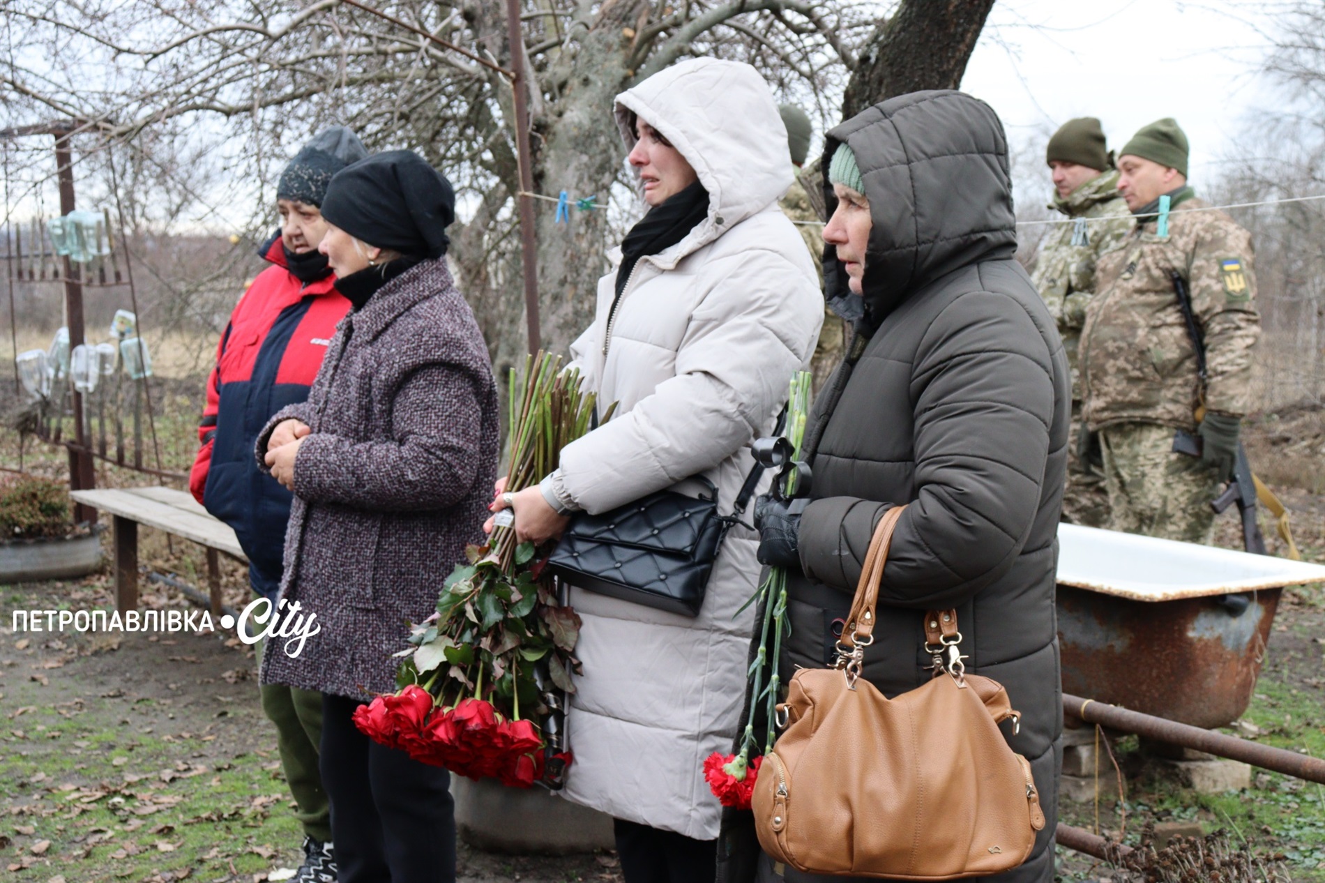 На щиті додому… Село Троїцьке провело в останню путь захисника Сергія Овечка (ВІДЕО)