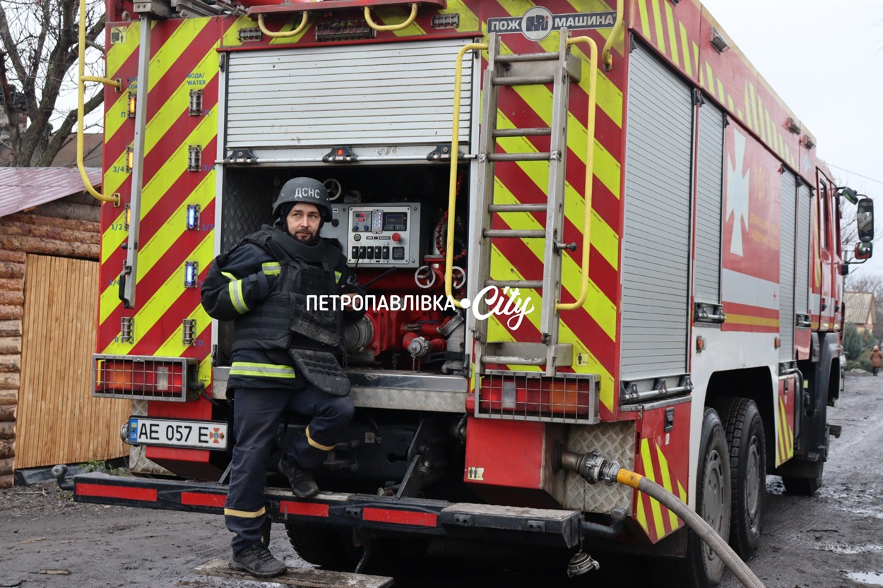 Шахед повернувся на світанку: у Петропавлівці розбиті будинки місцевих жителів (ВІДЕО)