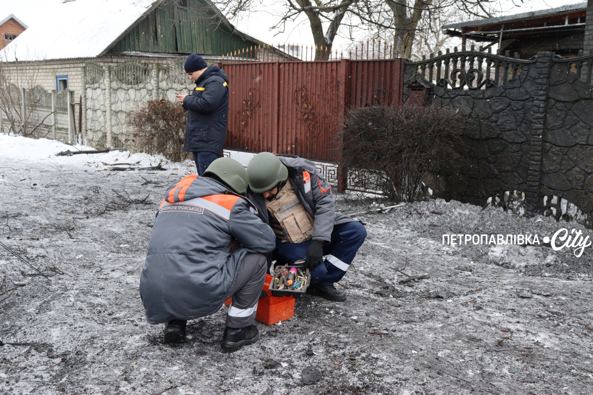 Петропавлівку атакували ворожі шахеди: люди залишилися без житла (ВІДЕО)