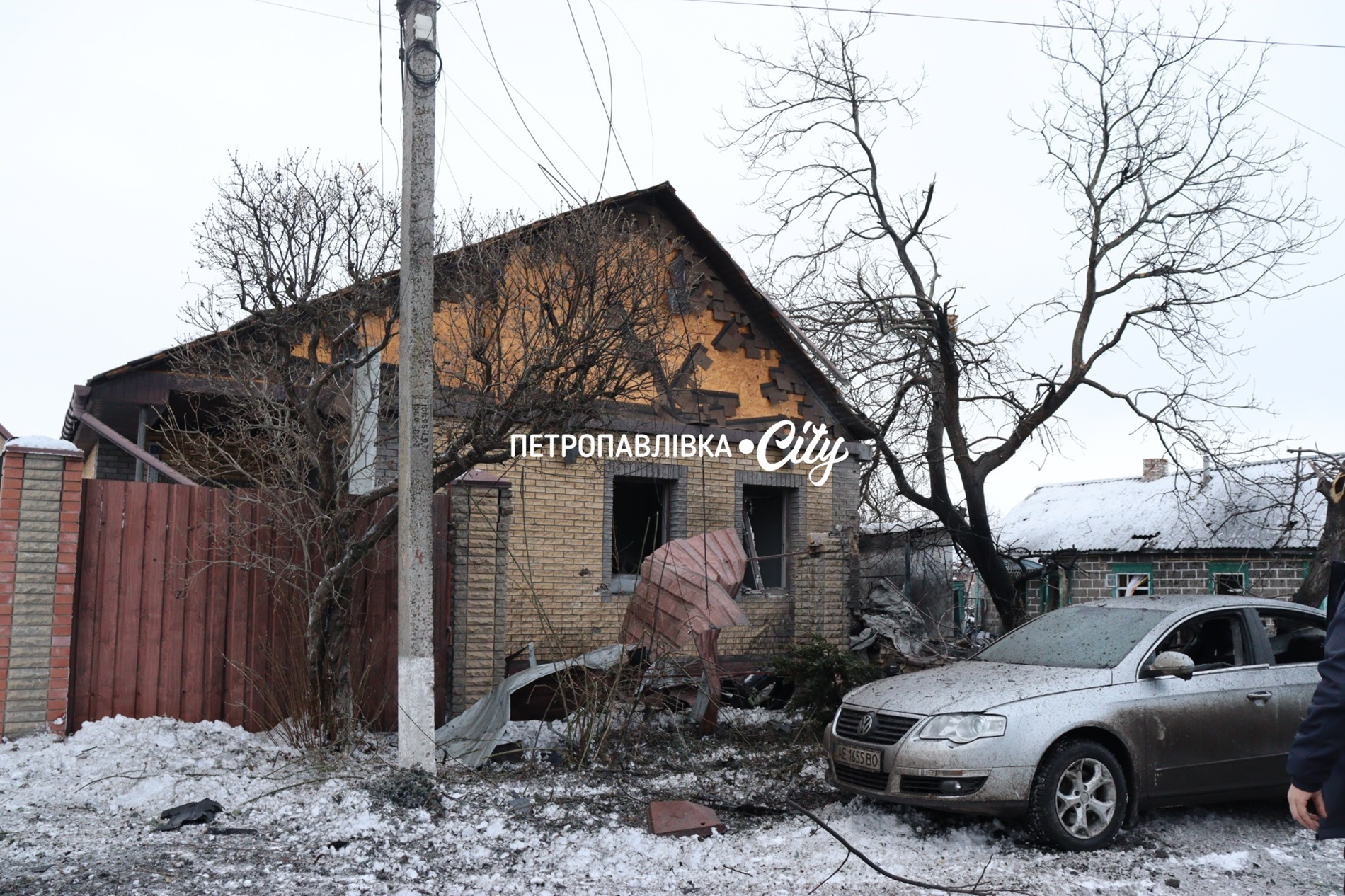 Петропавлівку атакували ворожі шахеди: люди залишилися без житла (ВІДЕО)