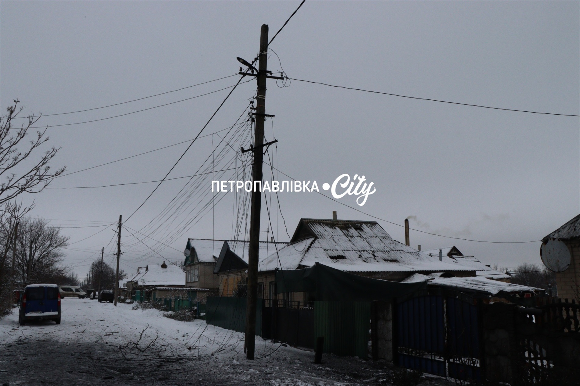 Петропавлівку атакували ворожі шахеди: люди залишилися без житла (ВІДЕО)