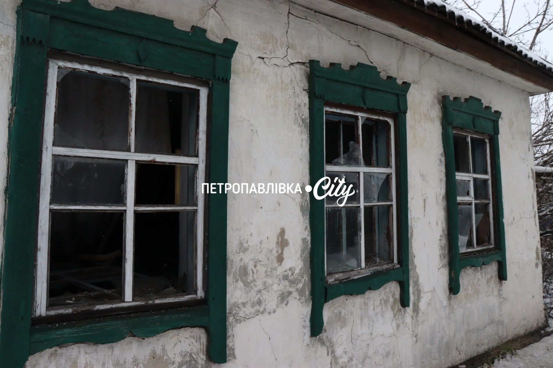 Петропавлівку атакували ворожі шахеди: люди залишилися без житла (ВІДЕО)