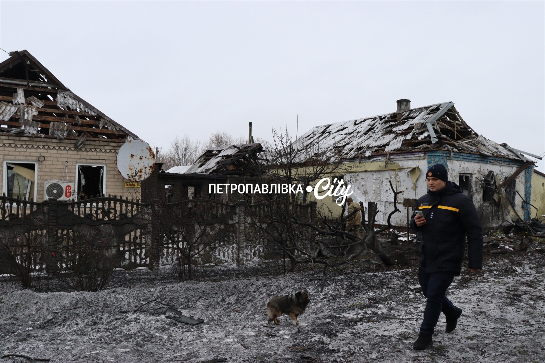 Петропавлівку атакували ворожі шахеди: люди залишилися без житла (ВІДЕО)