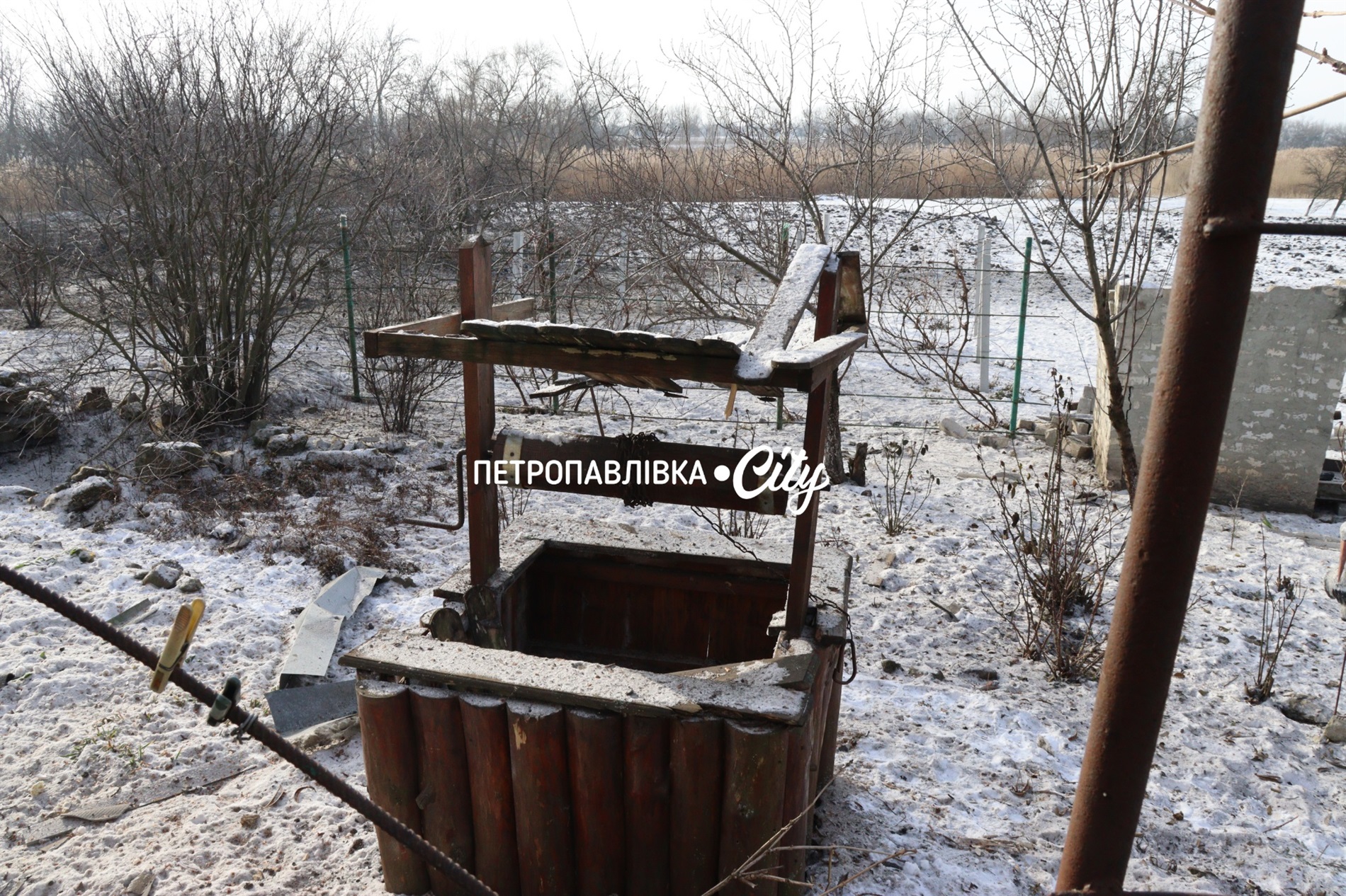Двері вирвало, діти плакали і брата поранило: Самарське після ракетного удару (ВІДЕО)