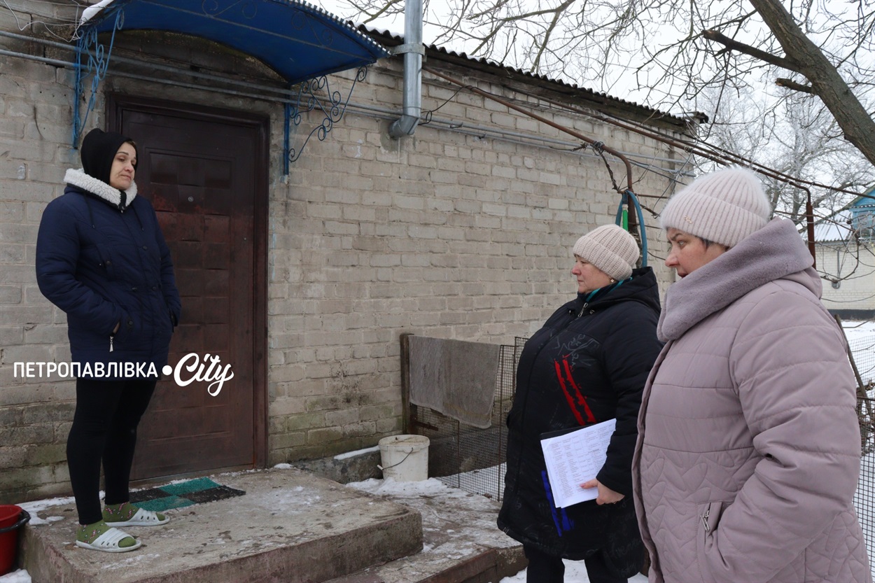 За кілька кілометрів від фронту: дітей із Васильківського евакуюють