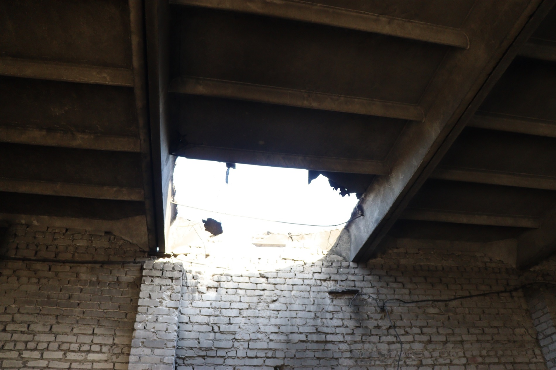 П’ять Шахедів - по господарству волонтера в Петропавлівці: знищені ангари, техніка, тварини (ВІДЕО)