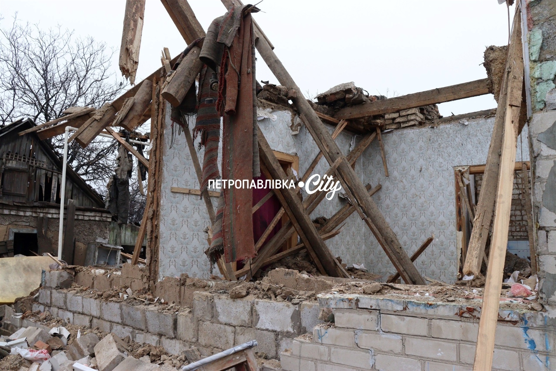 Ніч у Петропавлівці, коли небо гуділо загрозою, та день, коли дім зник за одну мить (ВІДЕО)
