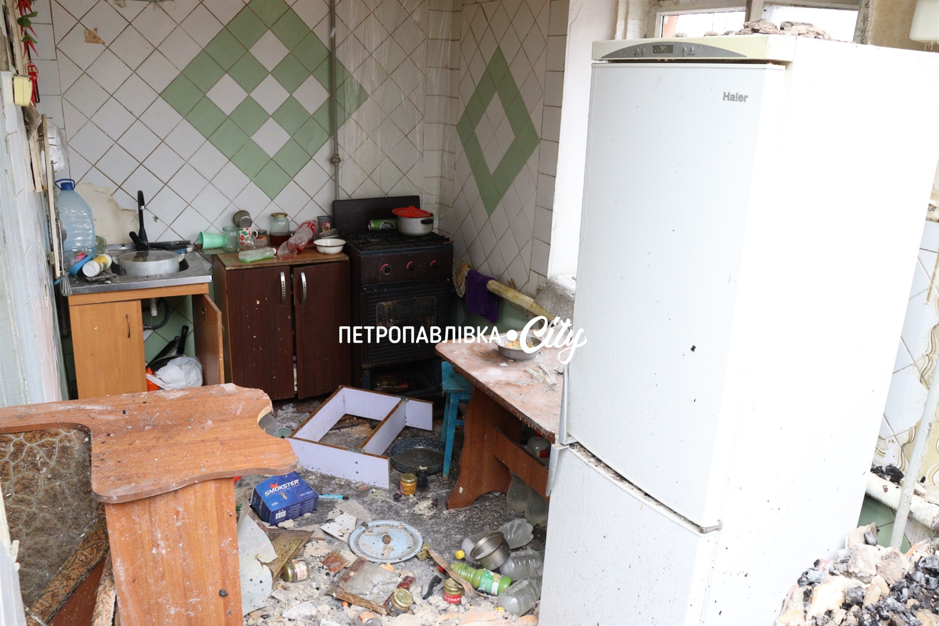 «Вискочили на вулицю, в чому були». Нічна атака по Шахтарському