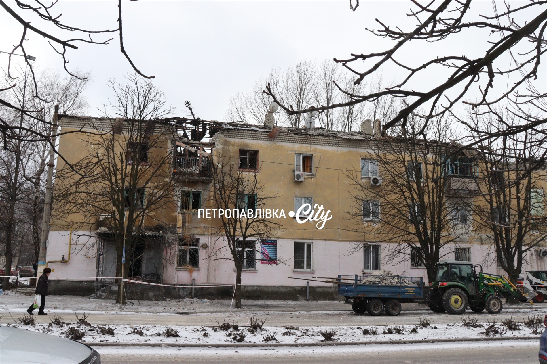 «Вискочили на вулицю, в чому були». Нічна атака по Шахтарському