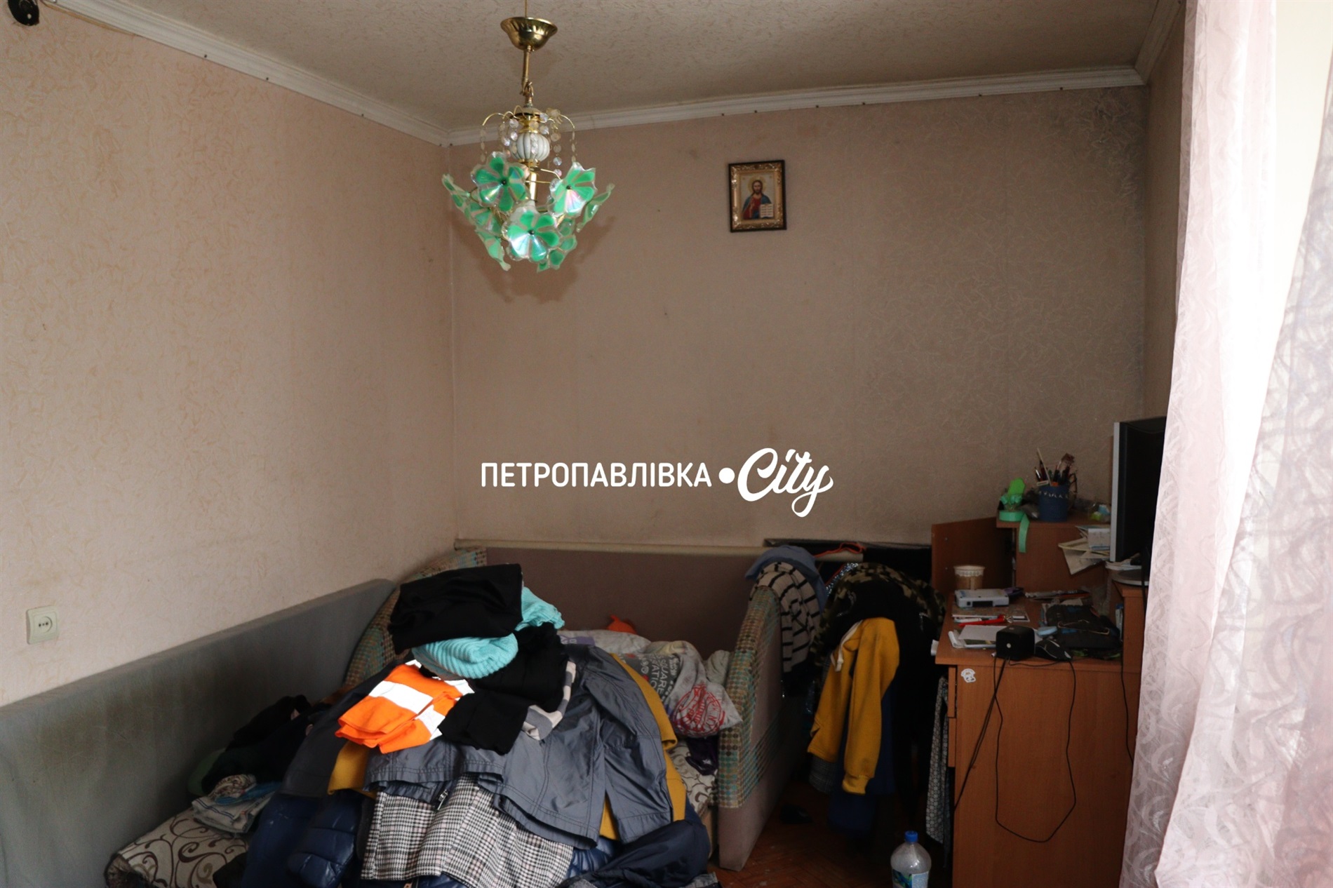 «Вискочили на вулицю, в чому були». Нічна атака по Шахтарському