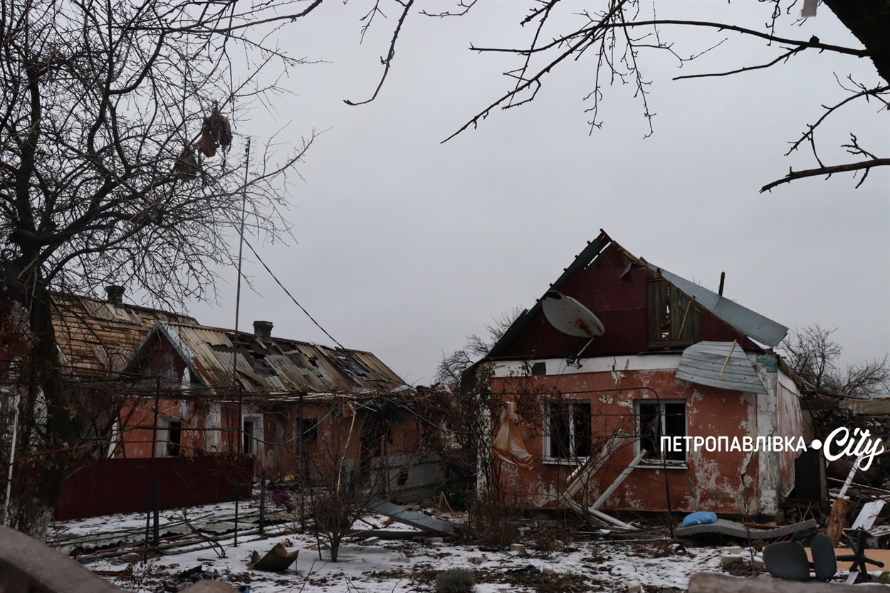 Життя на межі: як живуть у прифронтових селах Донеччини (ВІДЕО)