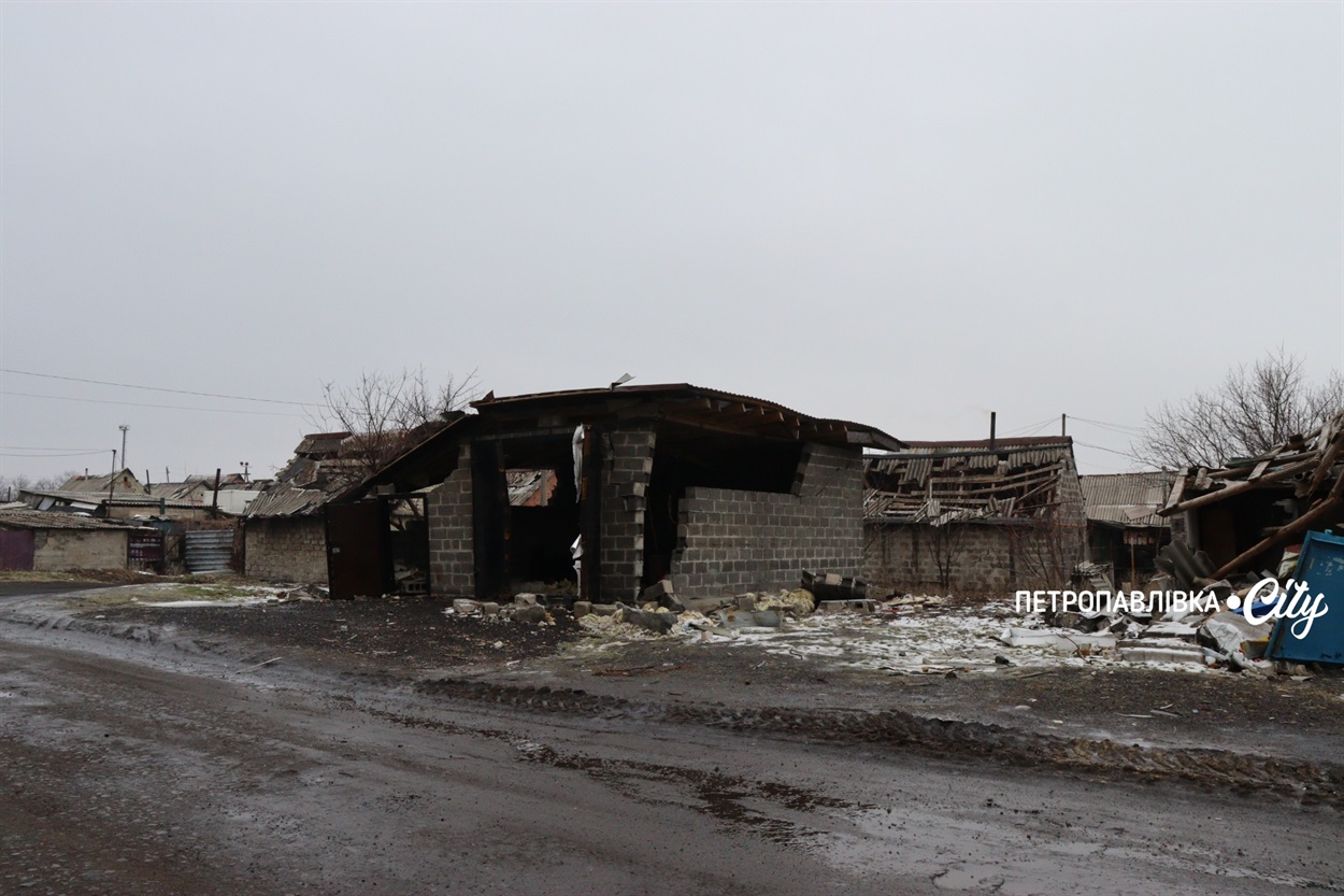 Життя на межі: як живуть у прифронтових селах Донеччини (ВІДЕО)
