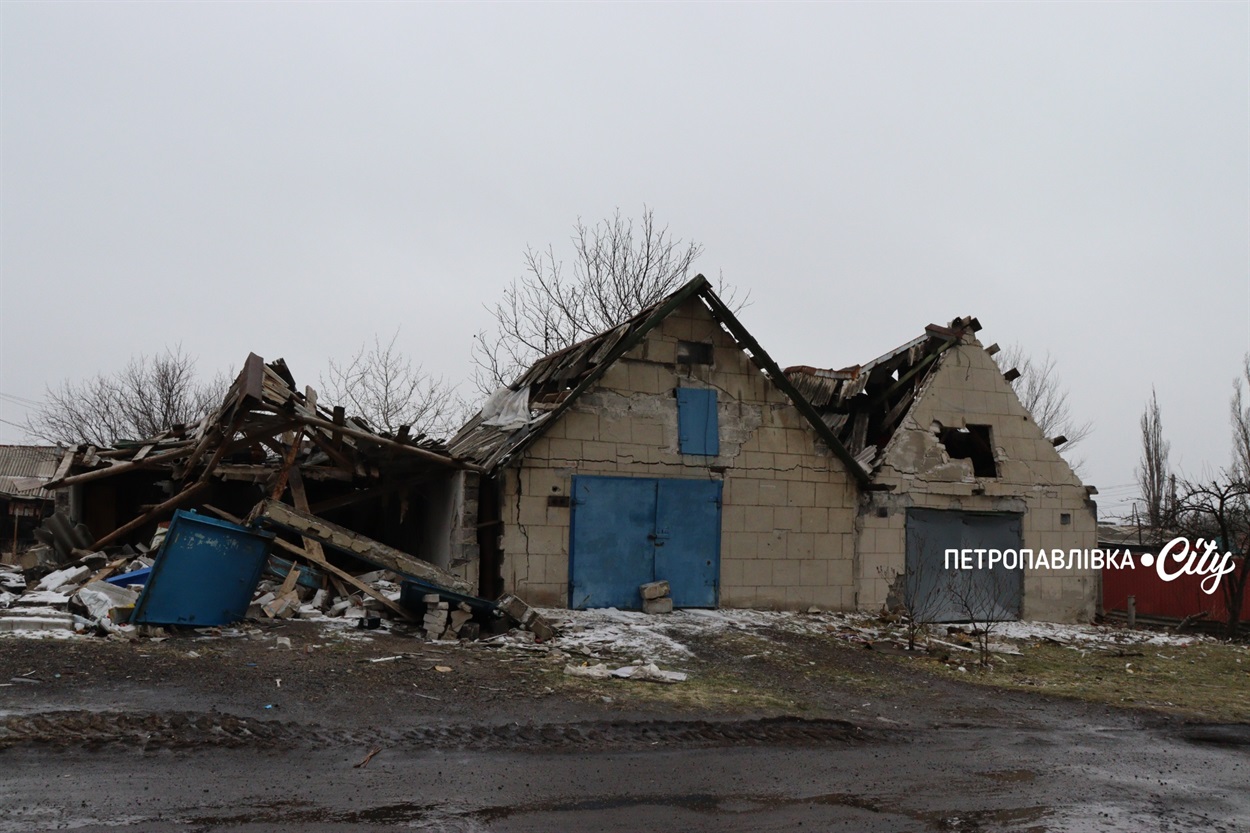 Життя на межі: як живуть у прифронтових селах Донеччини (ВІДЕО)