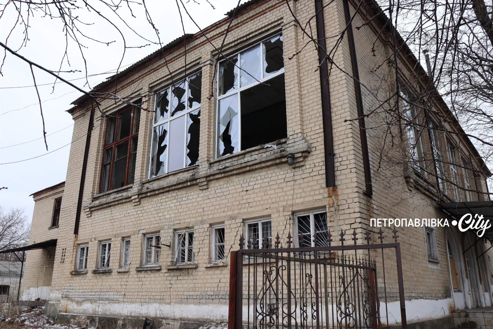 Життя на межі: як живуть у прифронтових селах Донеччини (ВІДЕО)