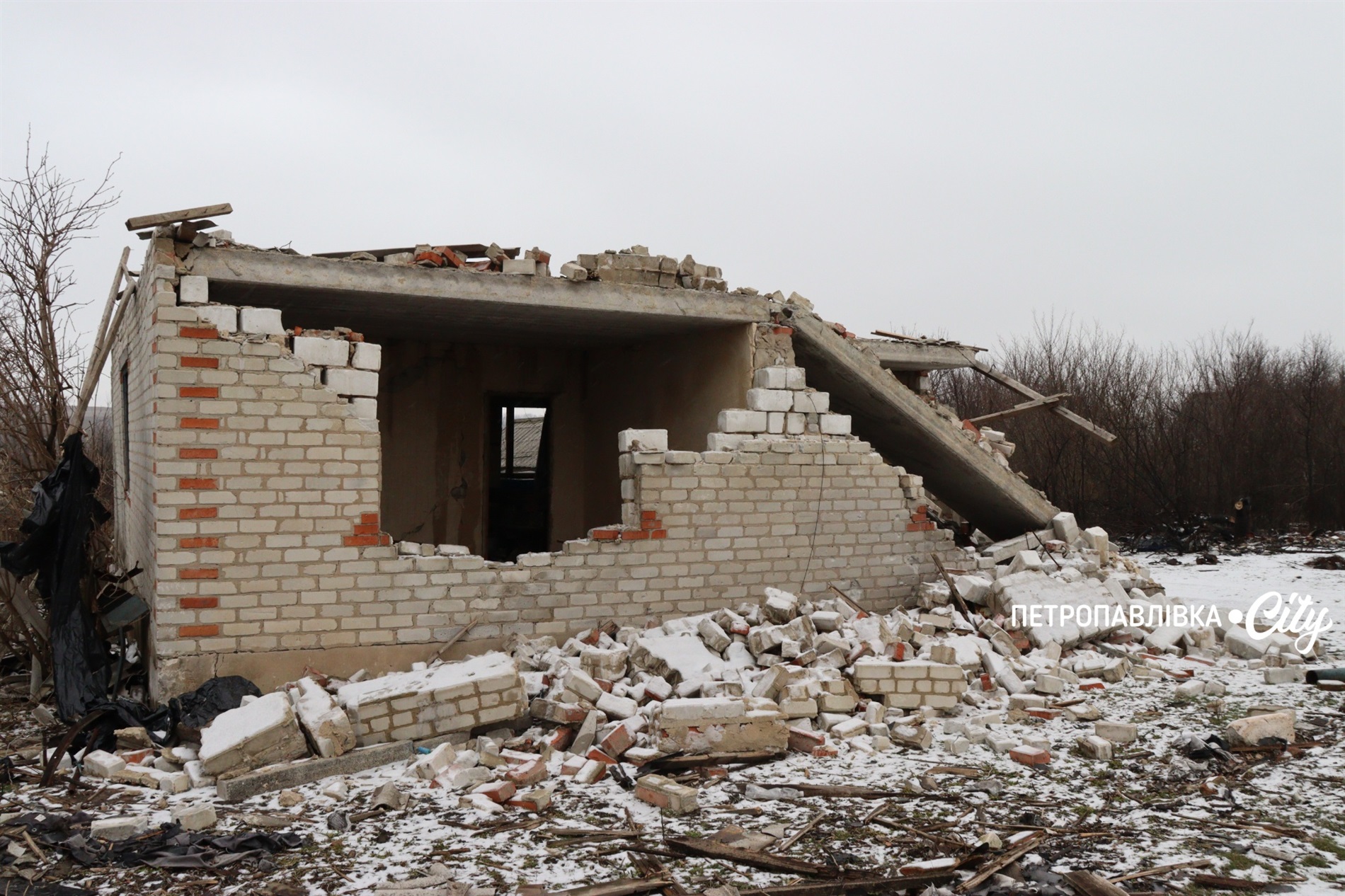 Життя на межі: як живуть у прифронтових селах Донеччини (ВІДЕО)