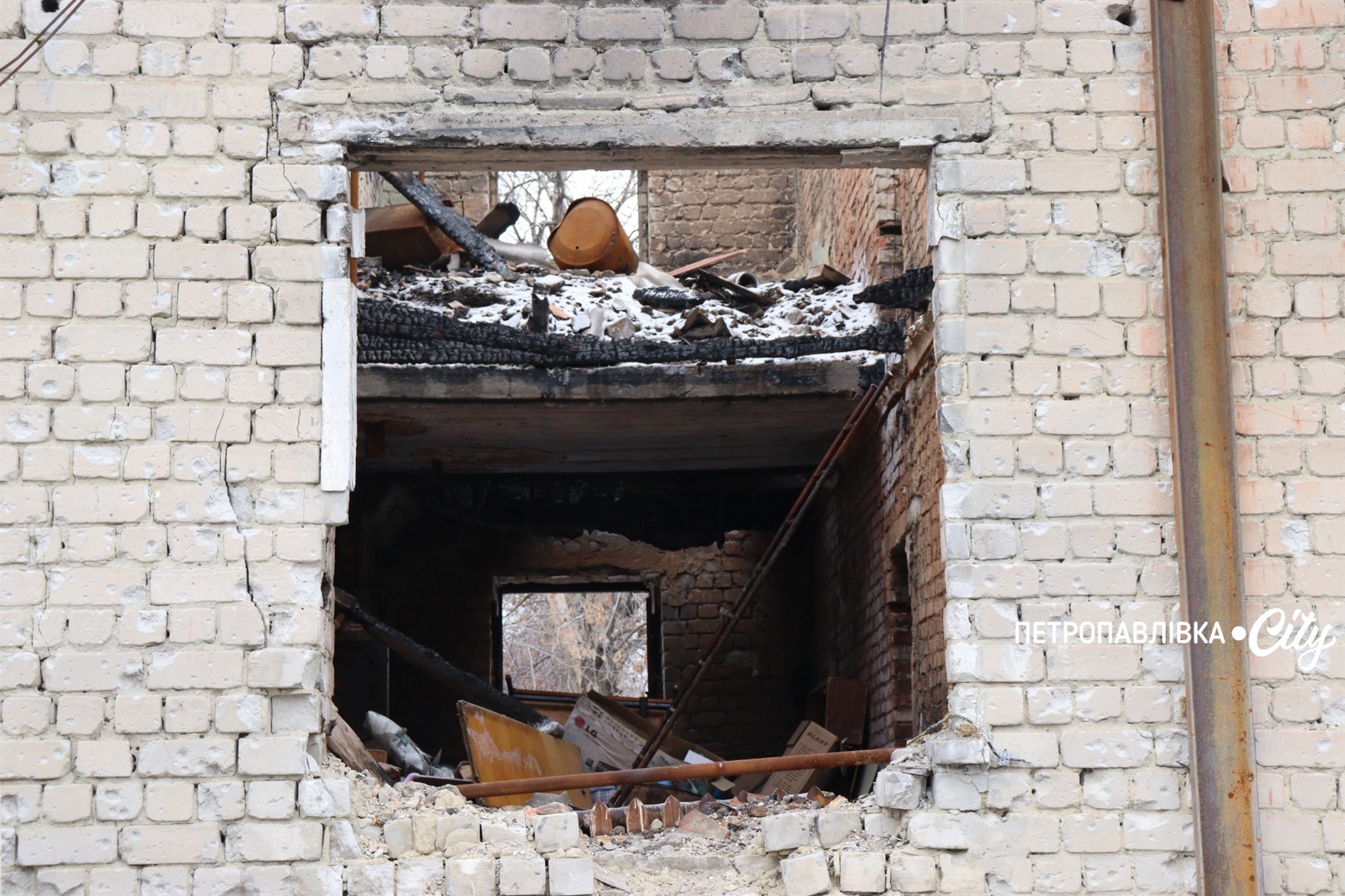 Життя на межі: як живуть у прифронтових селах Донеччини (ВІДЕО)