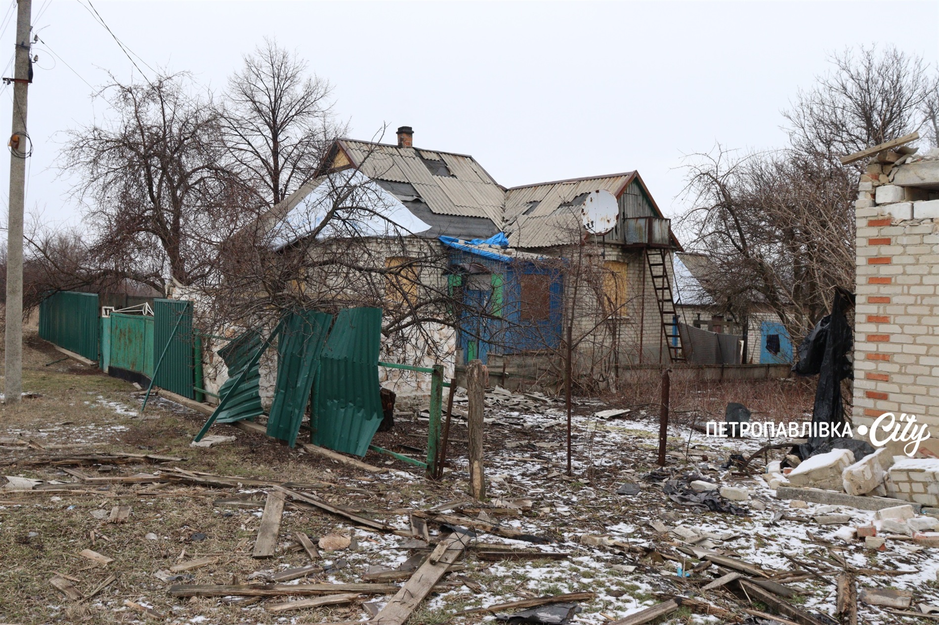 Життя на межі: як живуть у прифронтових селах Донеччини (ВІДЕО)